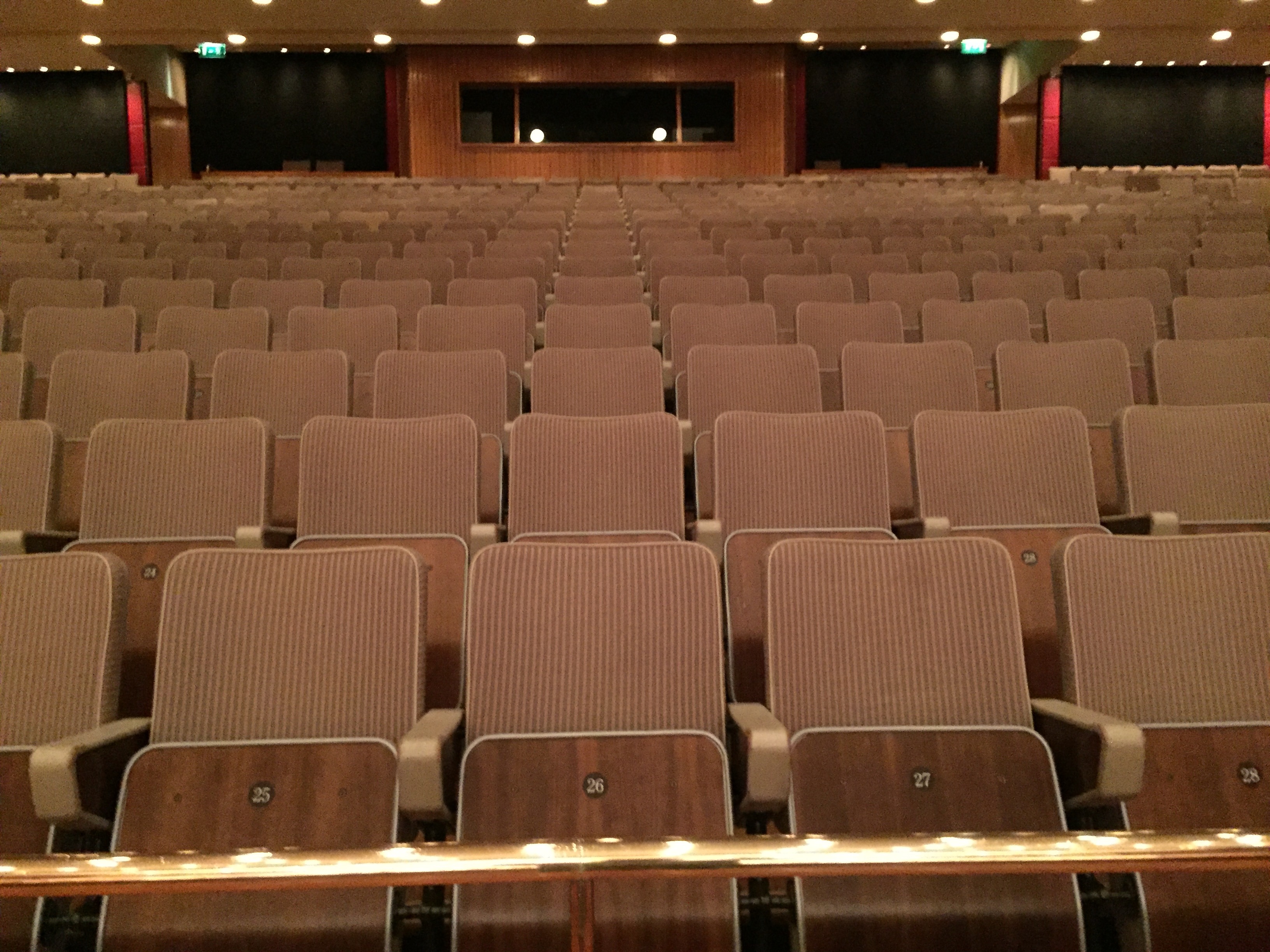 photo of an empty theatre